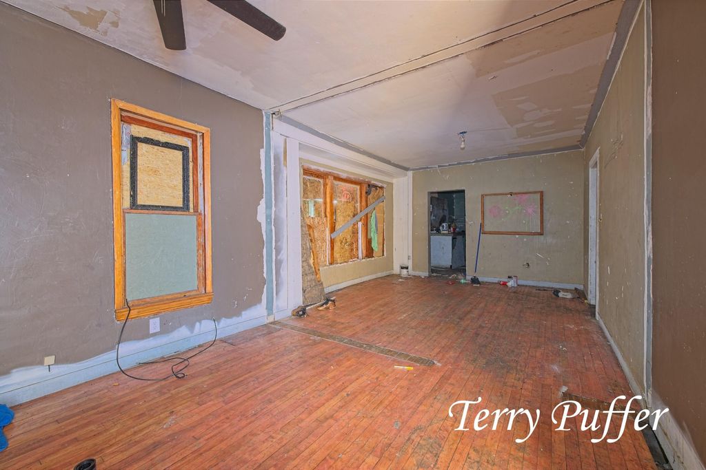 Photo of 1676 Pine Street, Muskegon, MI 49442 (MLS # 26004683)