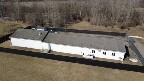 Photo of 5028 Page Avenue, Jackson, MI 49201 (MLS # 26008771)