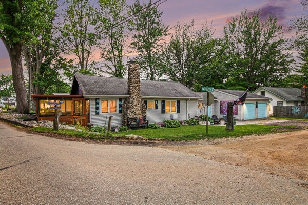 2100 STRAIT TOW BLVD, CRYSTAL, MI 48818 - Image aa6bd8101eab16370fbb812ce2edf6fa/2950603657