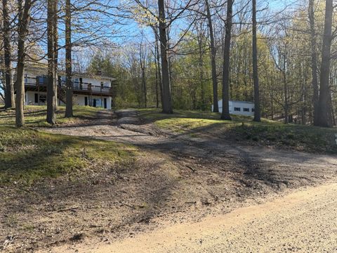 Photo of 2290 E Warren Road, Shelby, MI 49455 (MLS # 26021235)