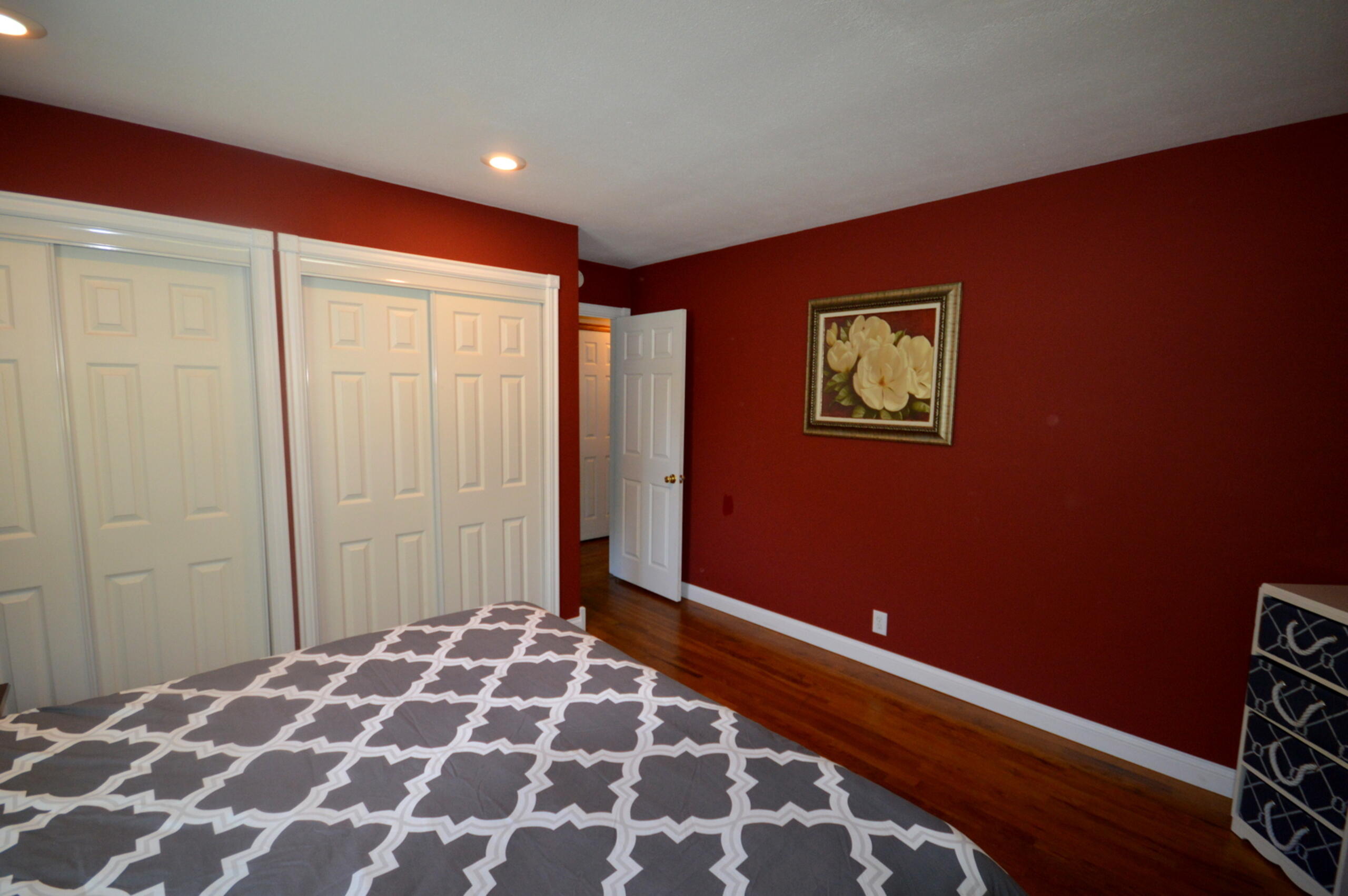 Photo 8 of 25 of 204 170th Avenue house