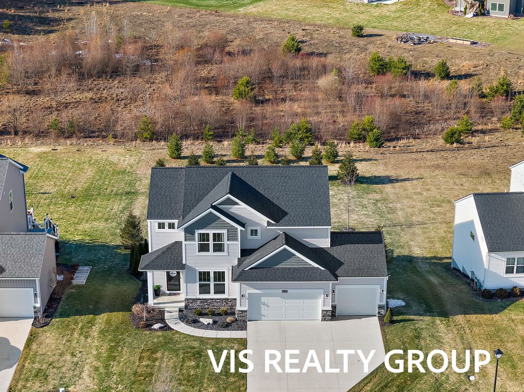 Photo of 12965 Pine Glen Drive, Grand Haven, MI 49417 (MLS # 26006109)