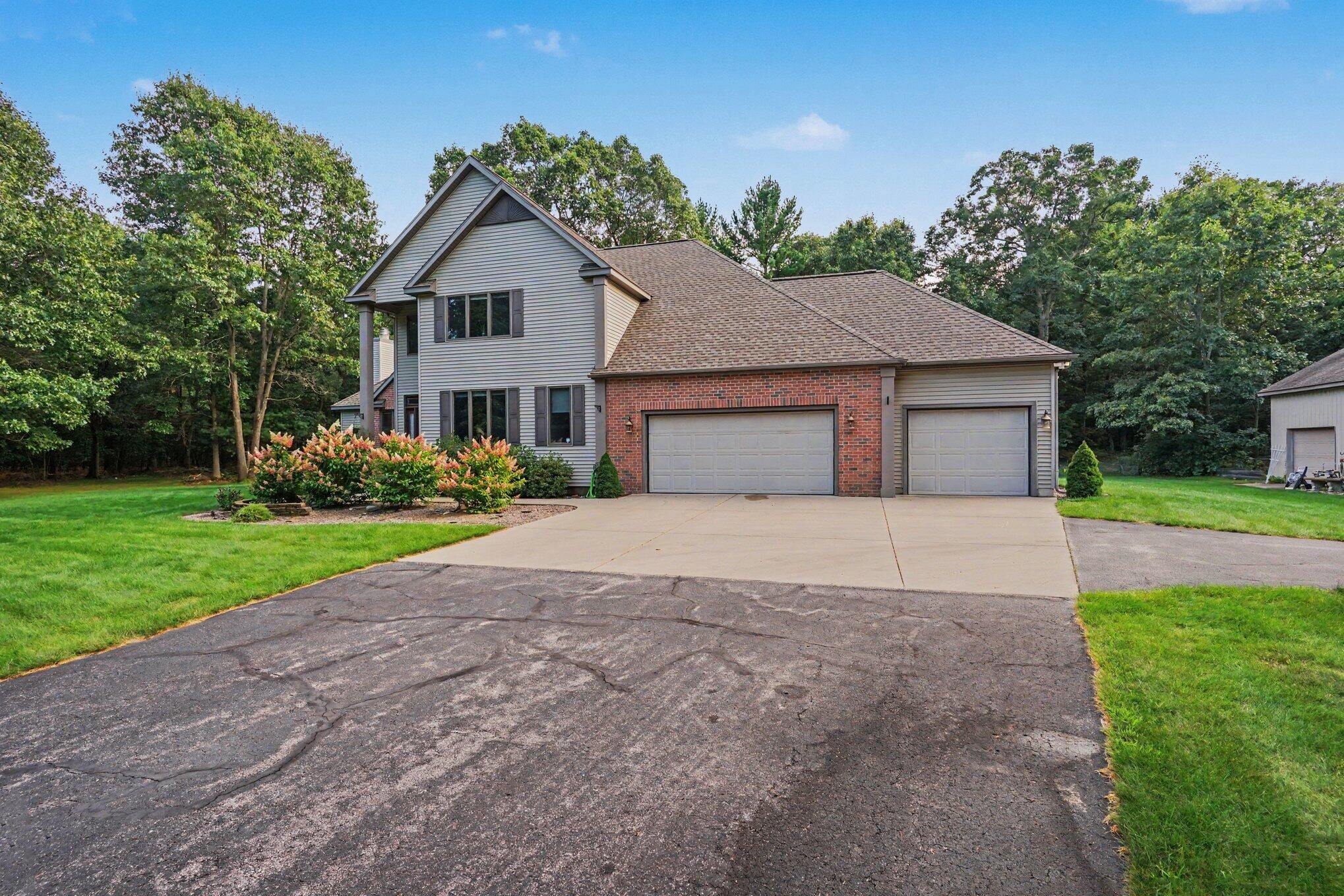 Properties Available 2 - 2 5045 Andrea Drive