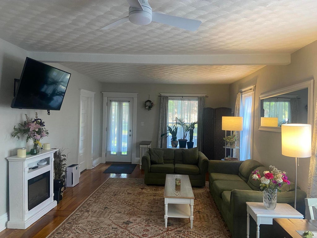 Photo of 1180 W Grand Avenue, Muskegon, MI 49441 (MLS # 26021675)