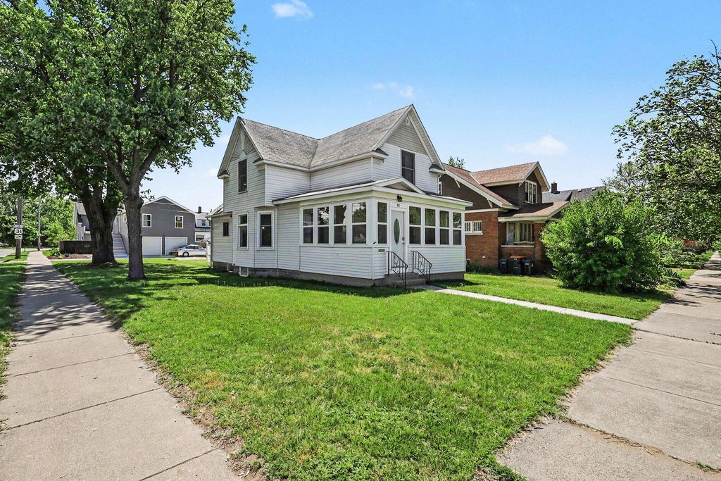 Photo of 40 W 18th Street, Holland, MI 49423 (MLS # 26024121)