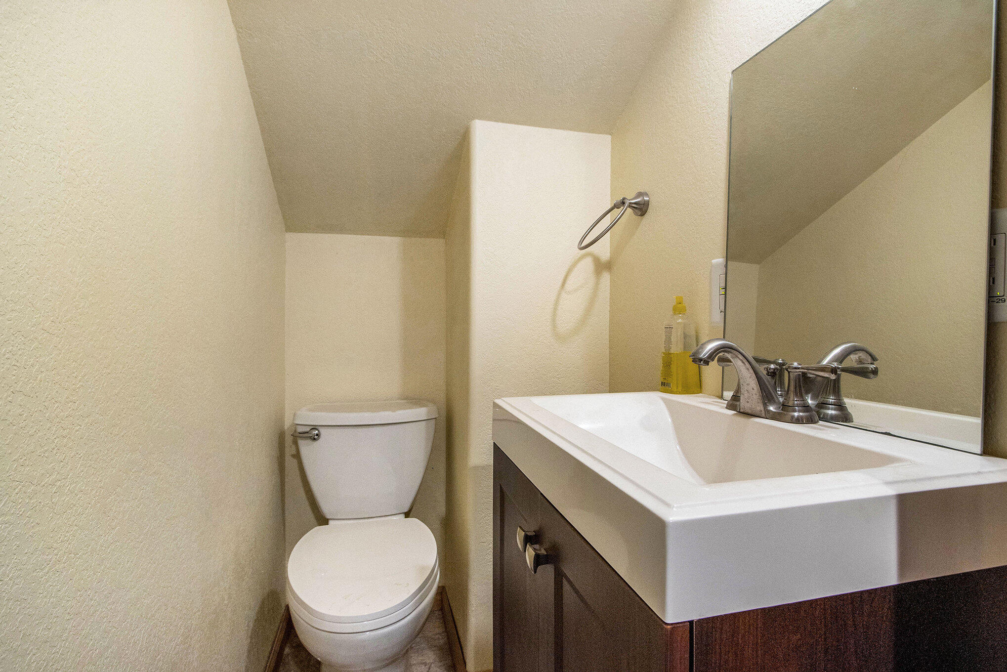 Marshall, Michigan 49068, United States, 3 Bedrooms Bedrooms, ,3 BathroomsBathrooms,Residential,Pending,105518