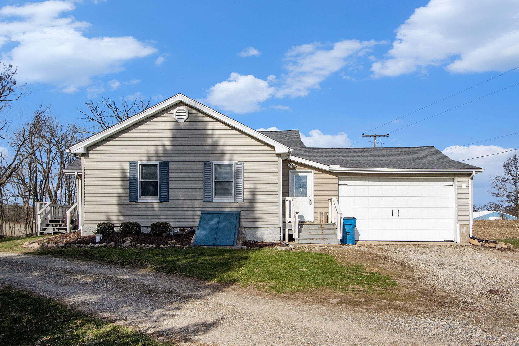 Marshall, Michigan 49068, United States, 3 Bedrooms Bedrooms, ,3 BathroomsBathrooms,Residential,Pending,105518