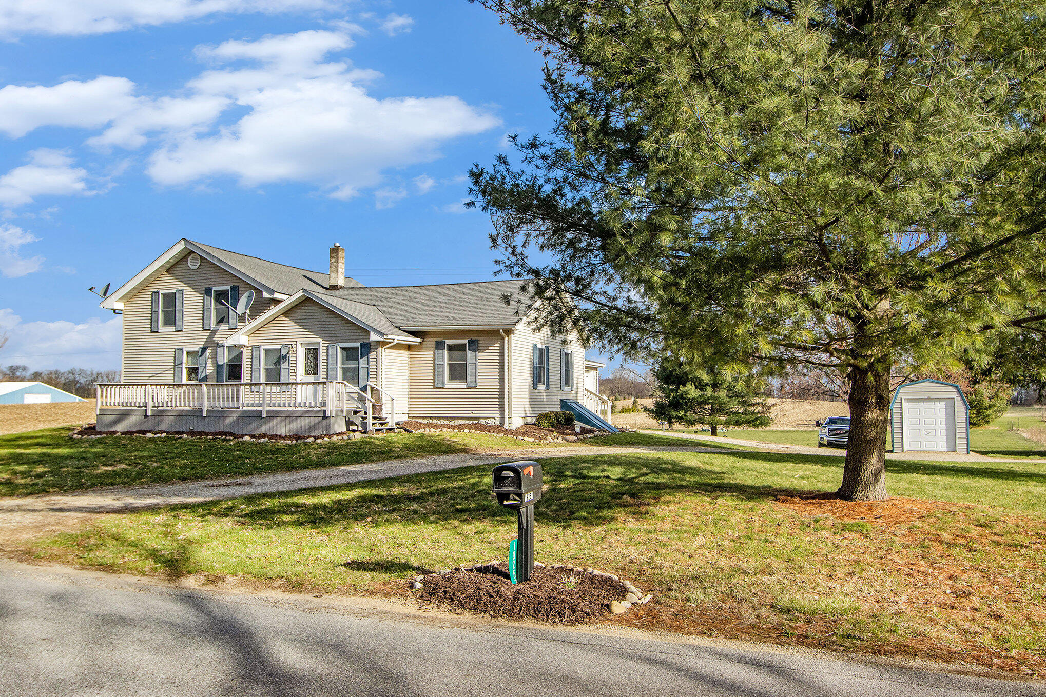 Marshall, Michigan 49068, United States, 3 Bedrooms Bedrooms, ,3 BathroomsBathrooms,Residential,Pending,105518 Marshall, Michigan 49068, United States, 3 Bedrooms Bedrooms, ,3 BathroomsBathrooms,Residential,Pending,105518