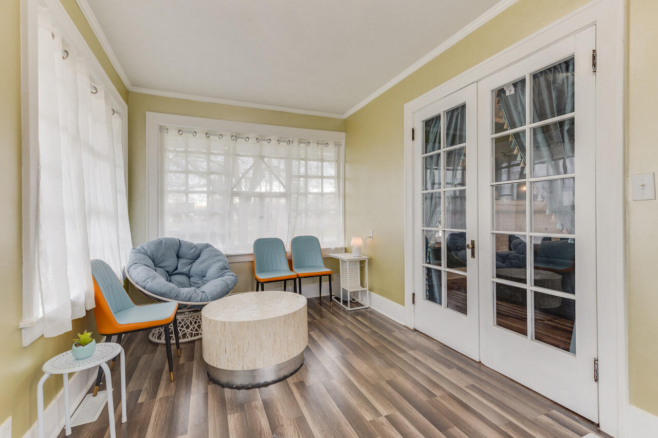 1500 W Saint Joseph Street