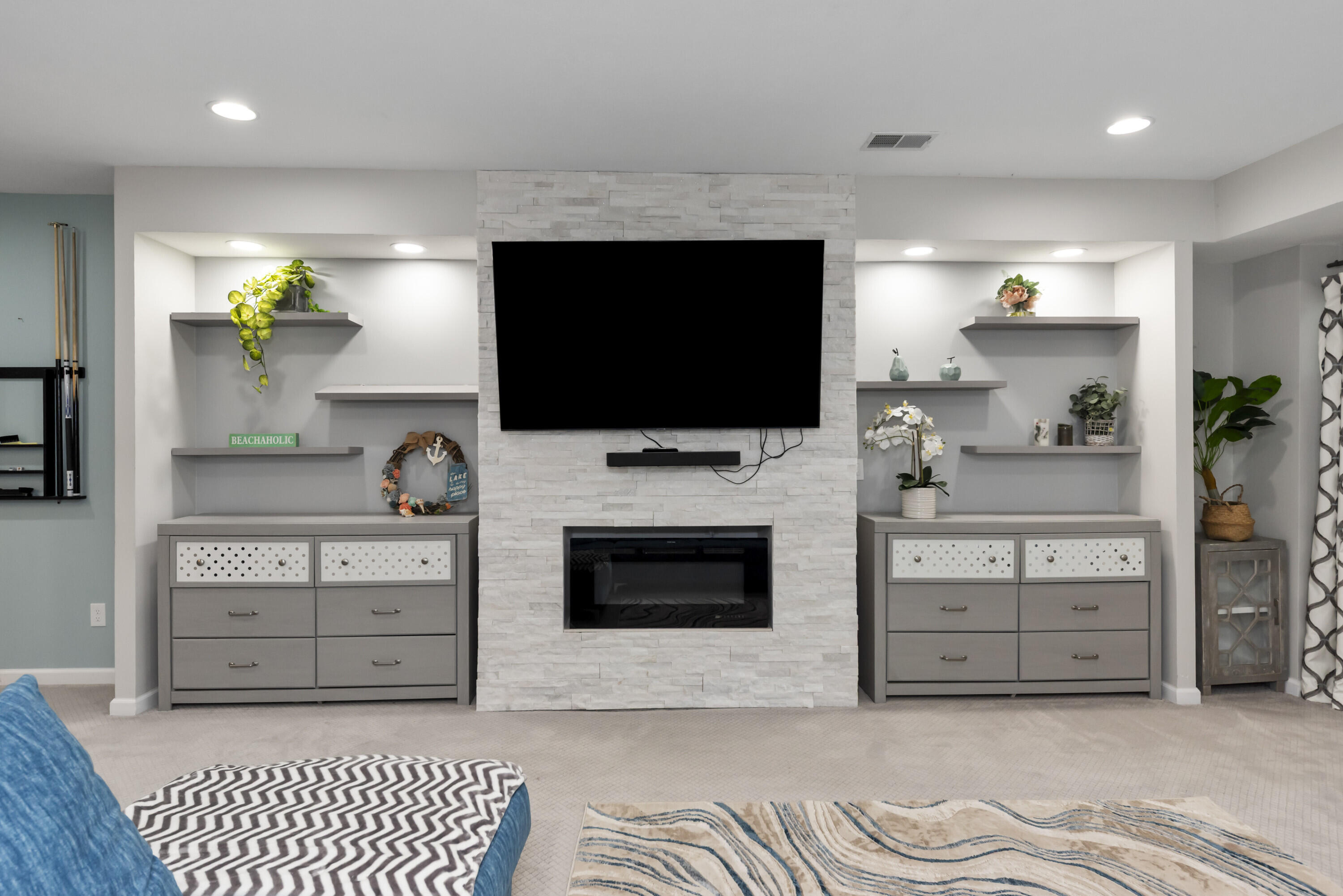 Howell, Michigan 48843, United States, 3 Bedrooms Bedrooms, ,3 BathroomsBathrooms,Residential,Active,189708