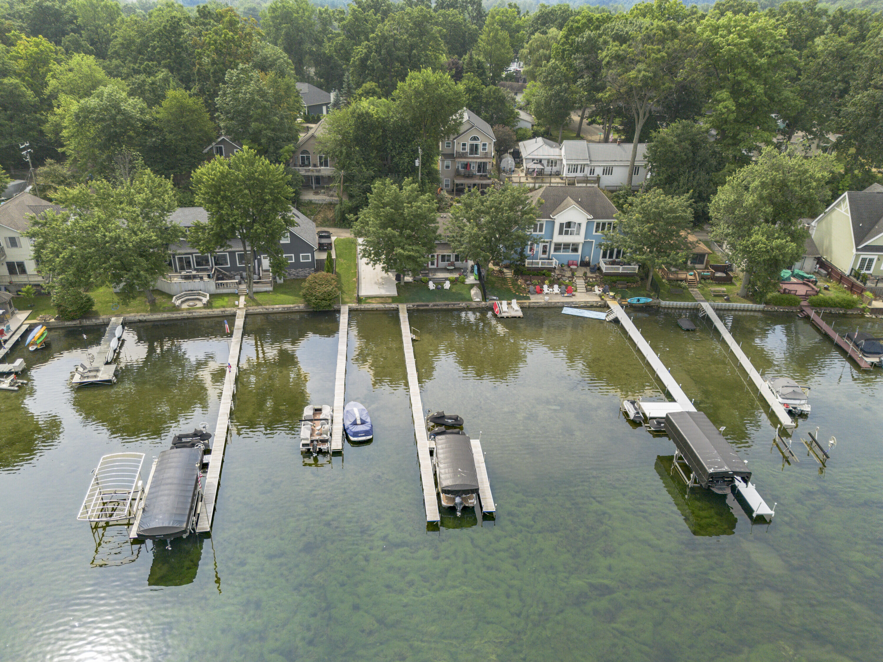 Howell, Michigan 48843, United States, 3 Bedrooms Bedrooms, ,3 BathroomsBathrooms,Residential,Active,189708