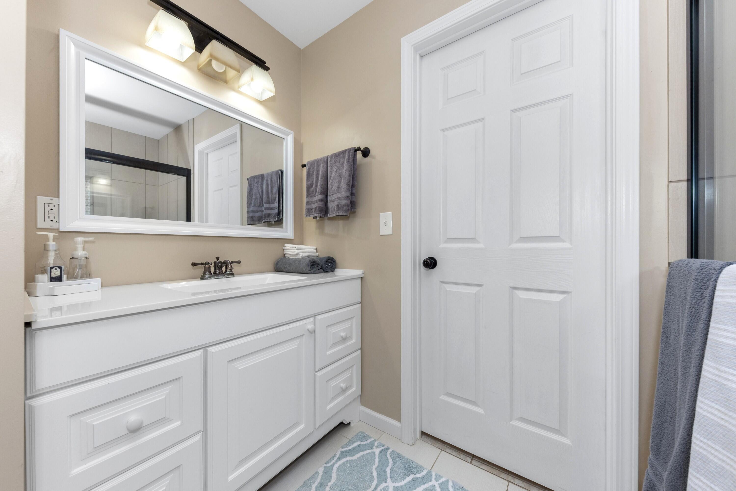 Howell, Michigan 48843, United States, 3 Bedrooms Bedrooms, ,3 BathroomsBathrooms,Residential,Active,189708