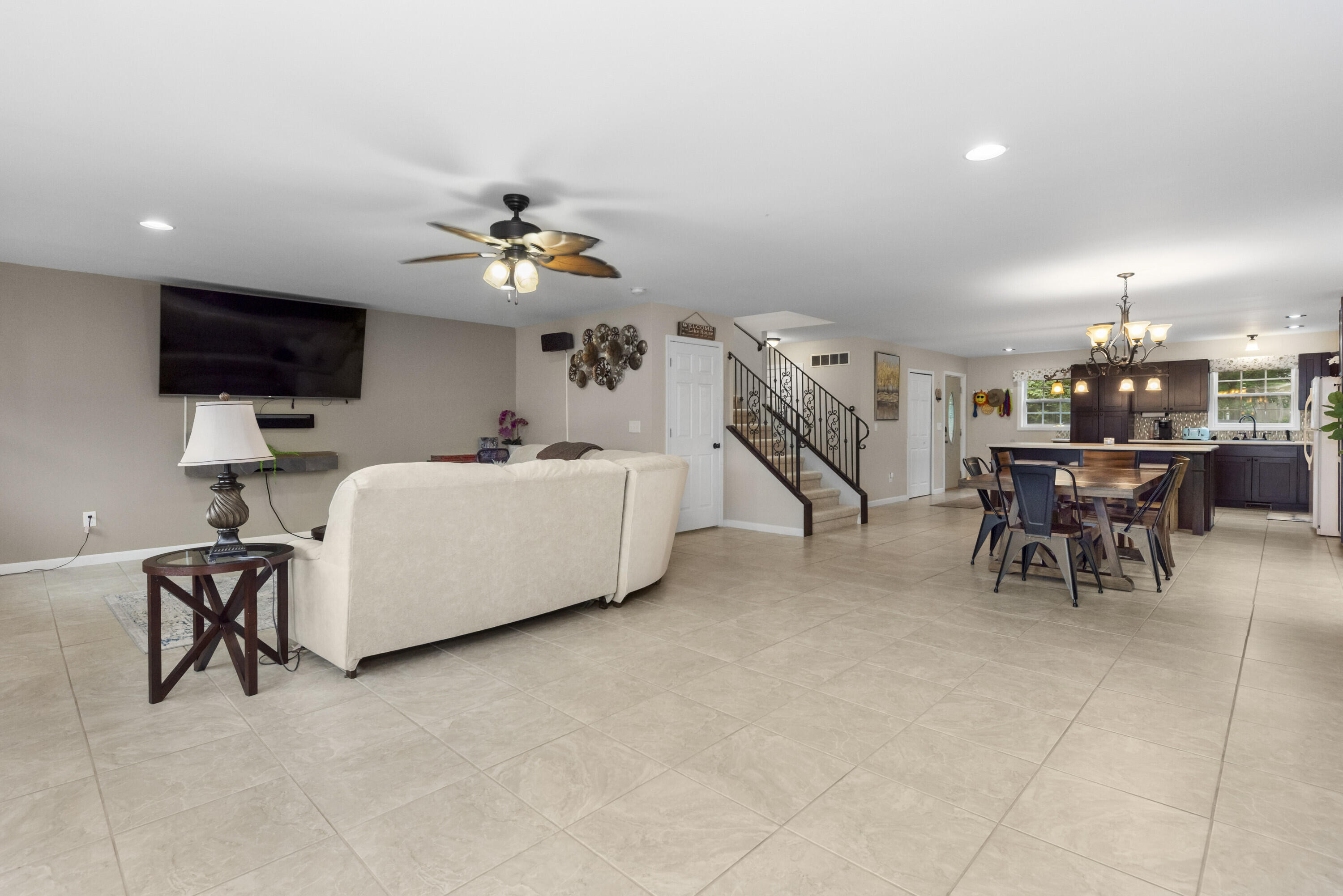 Howell, Michigan 48843, United States, 3 Bedrooms Bedrooms, ,3 BathroomsBathrooms,Residential,Active,189708