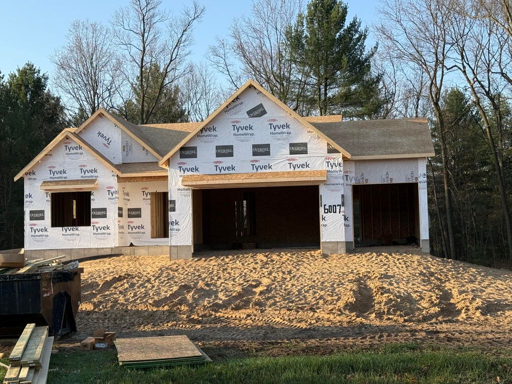 Photo of 6007 Savannah Way #34, Muskegon, MI 49442 (MLS # 26017861)