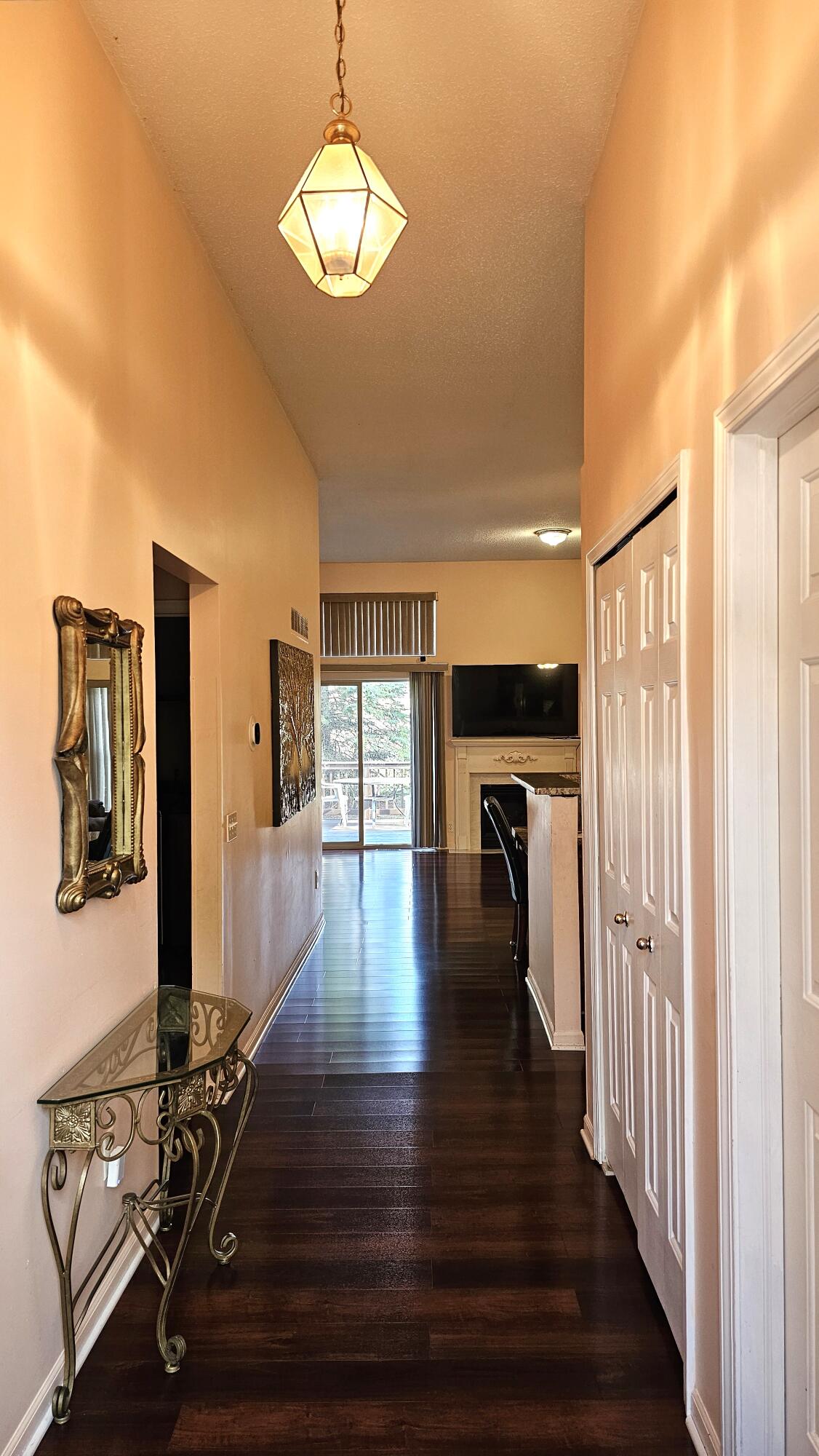 Westland, Michigan 48185, United States, 2 Bedrooms Bedrooms, ,3 BathroomsBathrooms,Residential,Active,171319