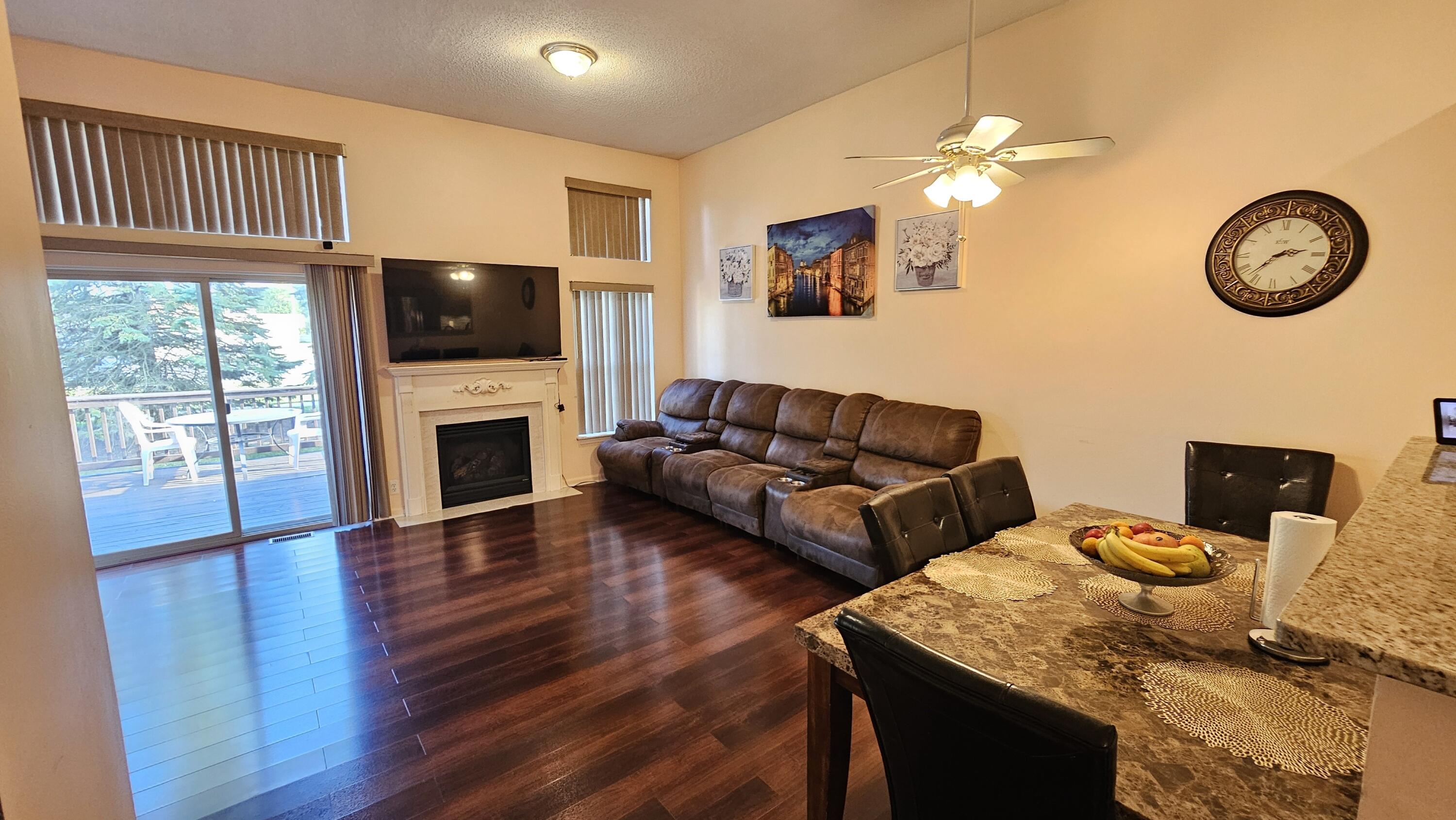 Westland, Michigan 48185, United States, 2 Bedrooms Bedrooms, ,3 BathroomsBathrooms,Residential,Active,171319