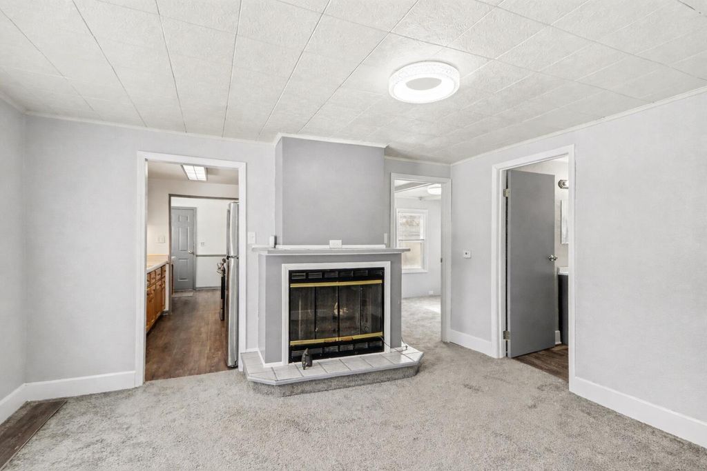 Photo of 228 Ermine Avenue, Kalamazoo, MI 49048 (MLS # 26005304)