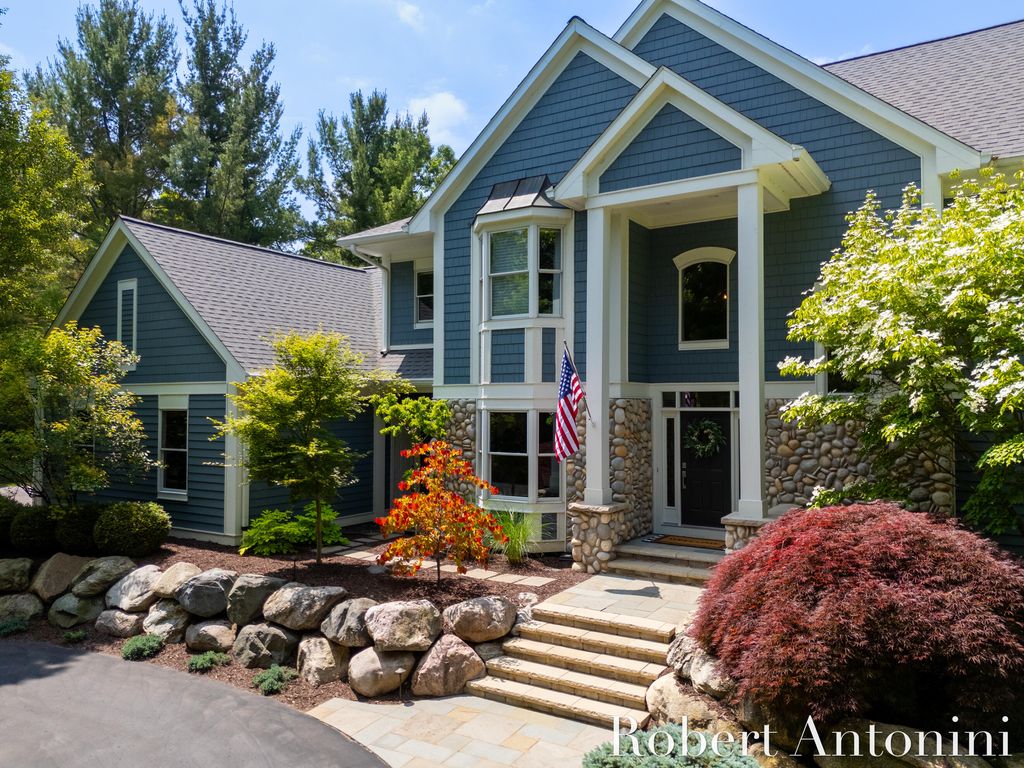 Photo of 1977 Emerald Glen Court NE, Ada, MI 49301 (MLS # 25049334)