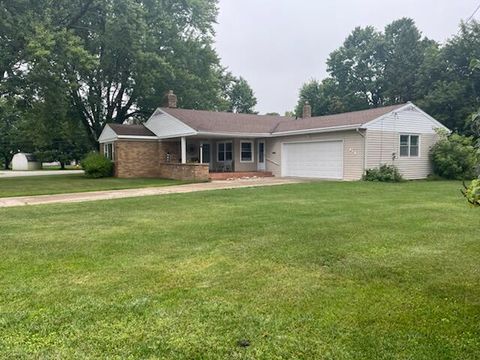Photo of 616 Lake Shore Drive, Cadillac, MI 49601 (MLS # 25042264)