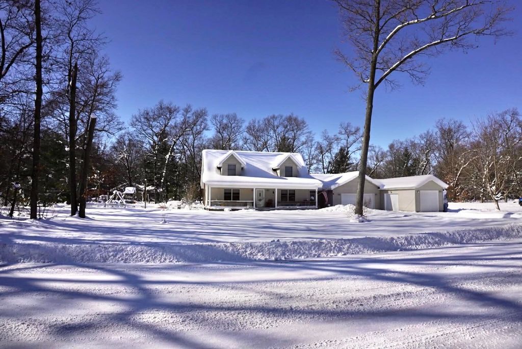 Photo of 85 S Hilton Park Road, Muskegon, MI 49442 (MLS # 26003680)