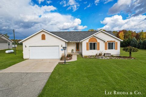 Photo of 11099 18 Mile Road NE, Cedar Springs, MI 49319 (MLS # 26017051)