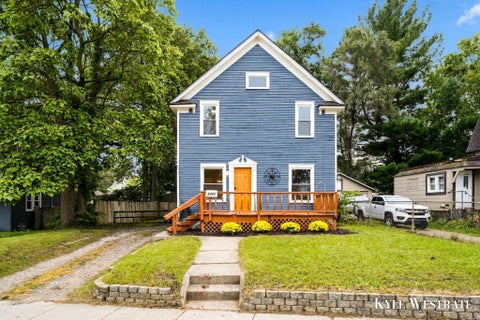 Photo for 2928 Coit Avenue NE