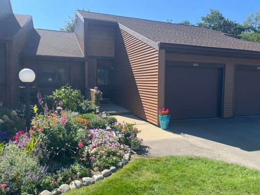 602 MAPLE CREEK DR, HOLLAND, MI 49423 - Image ac81537e496775d89f2bd1a5fba2e69e/4057778961