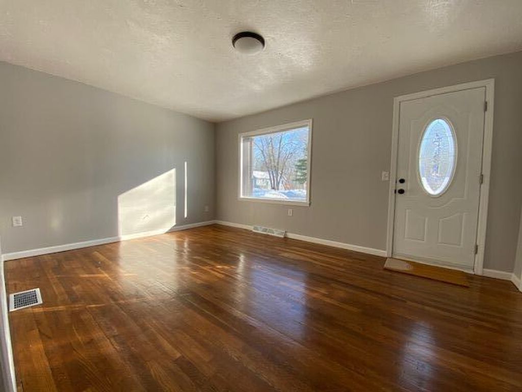 Photo of 1308 Dudley Avenue, Muskegon, MI 49442 (MLS # 26006596)