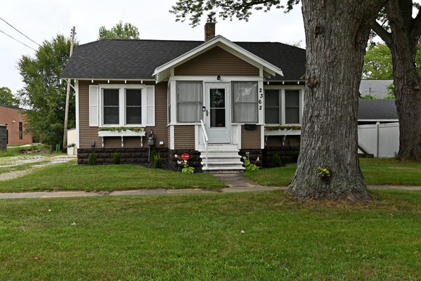 2362 DENMARK ST, MUSKEGON, MI 49441 - Image acd5818b8cedc4ebe5a7173c0f62114e/3446367735