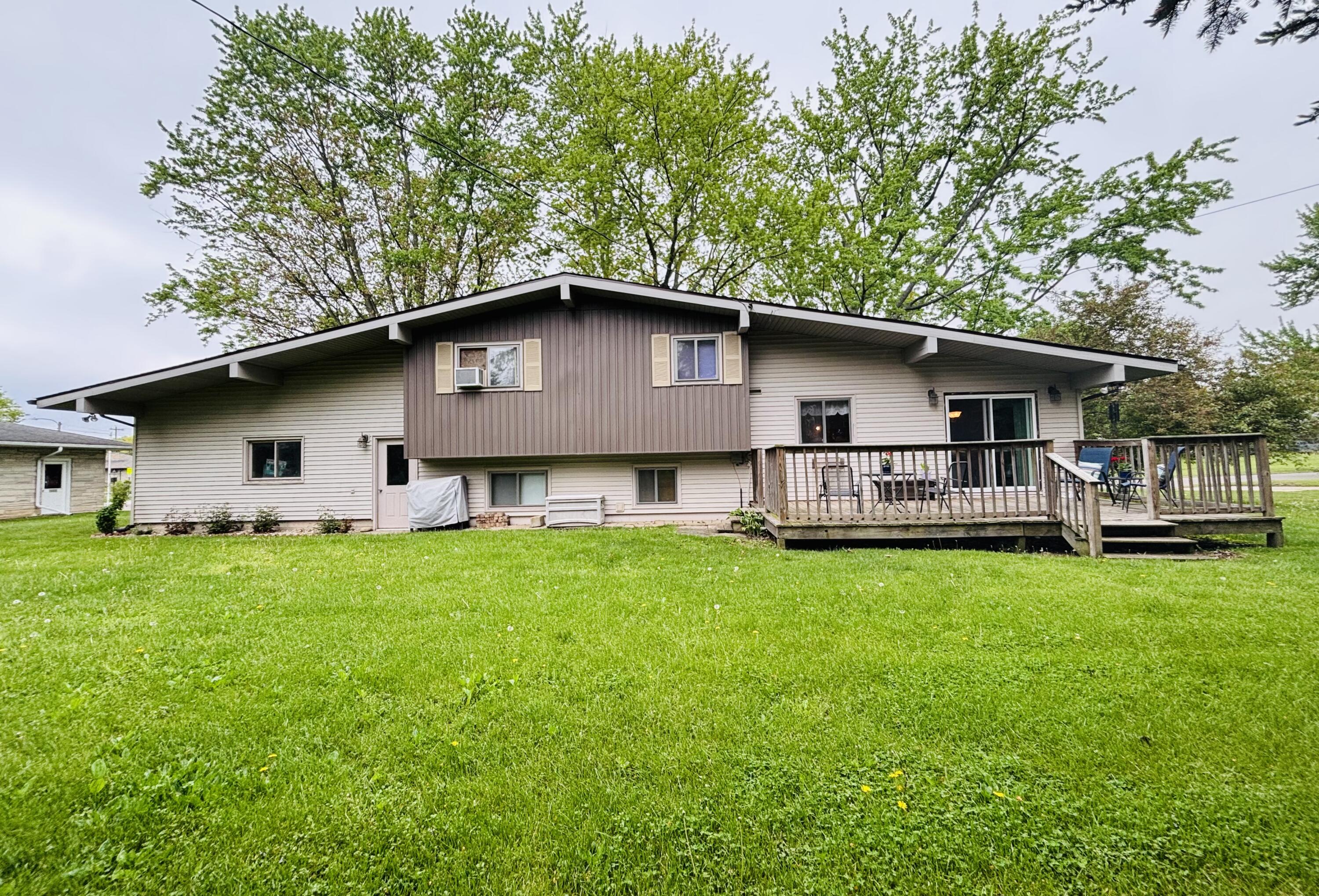 300 Maplecrest Avenue