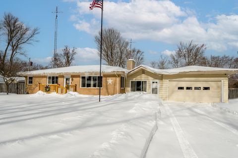 205 Jamesway Benton Harbor MI 49022