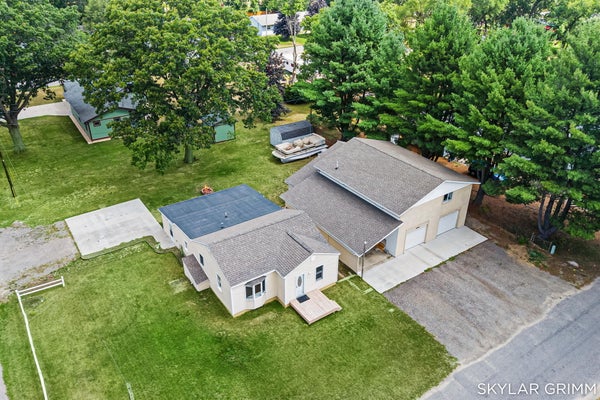 5690 OLSEN AVE, MUSKEGON, MI 49442 - Image ad6fd9f2467edcbf865d2b3bb6a38ec4/4288365596