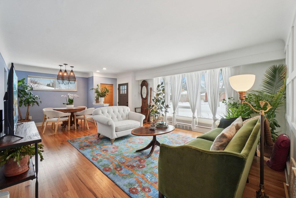 Photo of 2445 Dorchester Road, Ann Arbor, MI 48104 (MLS # 26002704)