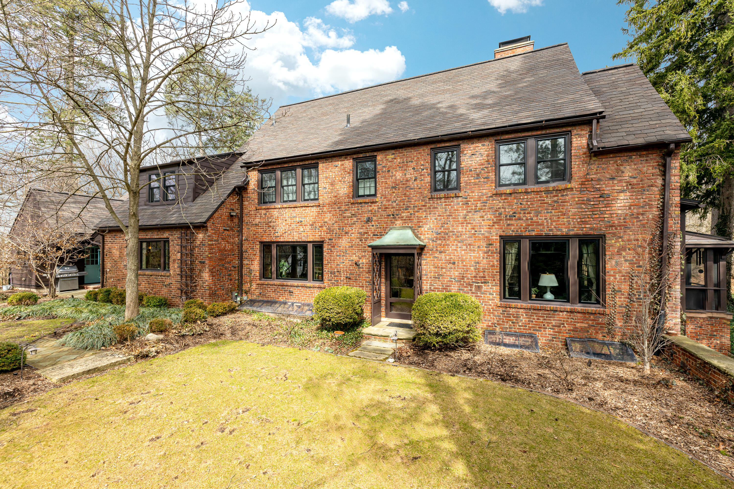2204 Lafayette Road