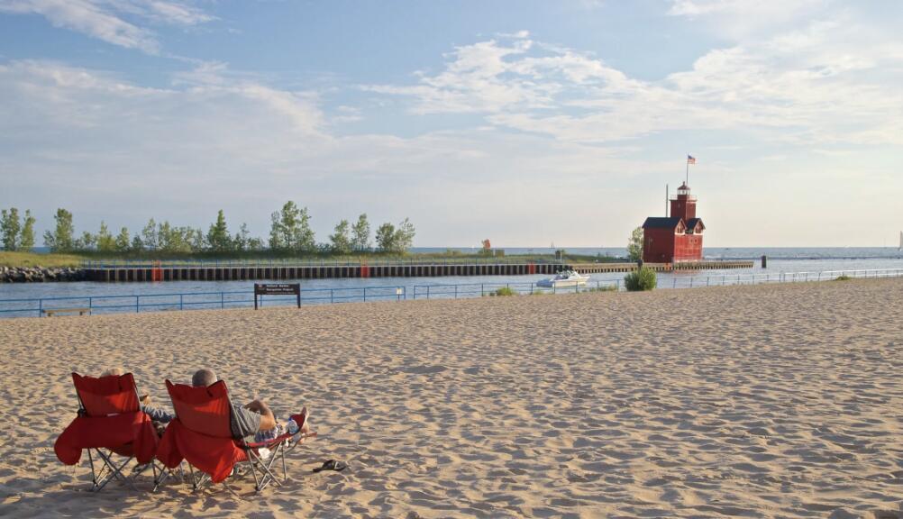 Holland, Michigan 49424, United States, 4 Bedrooms Bedrooms, ,3 BathroomsBathrooms,Residential,Active,257538