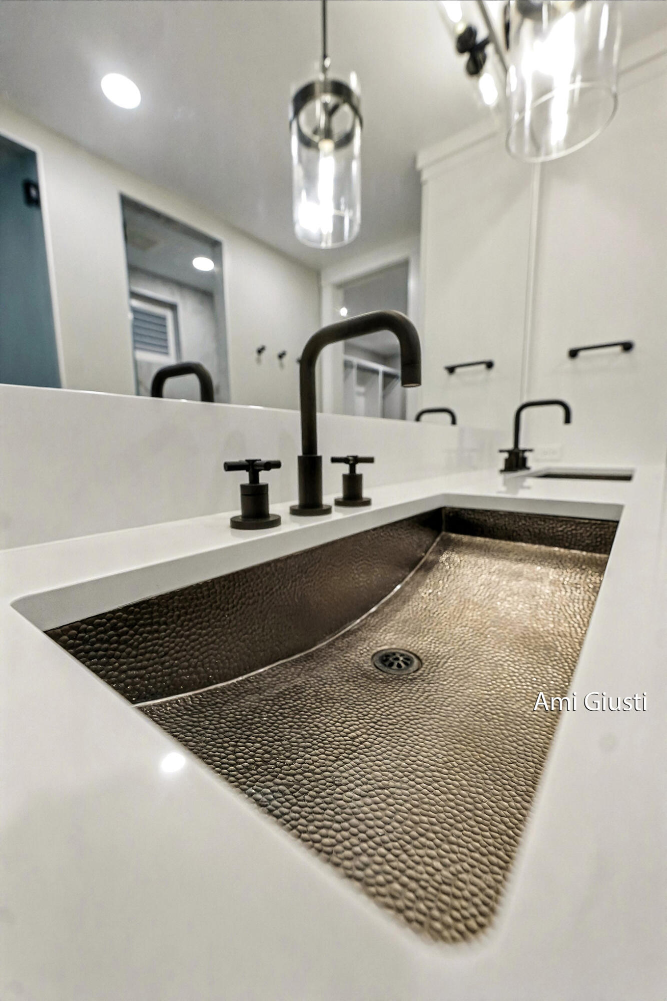 Holland, Michigan 49424, United States, 4 Bedrooms Bedrooms, ,3 BathroomsBathrooms,Residential,Active,257538