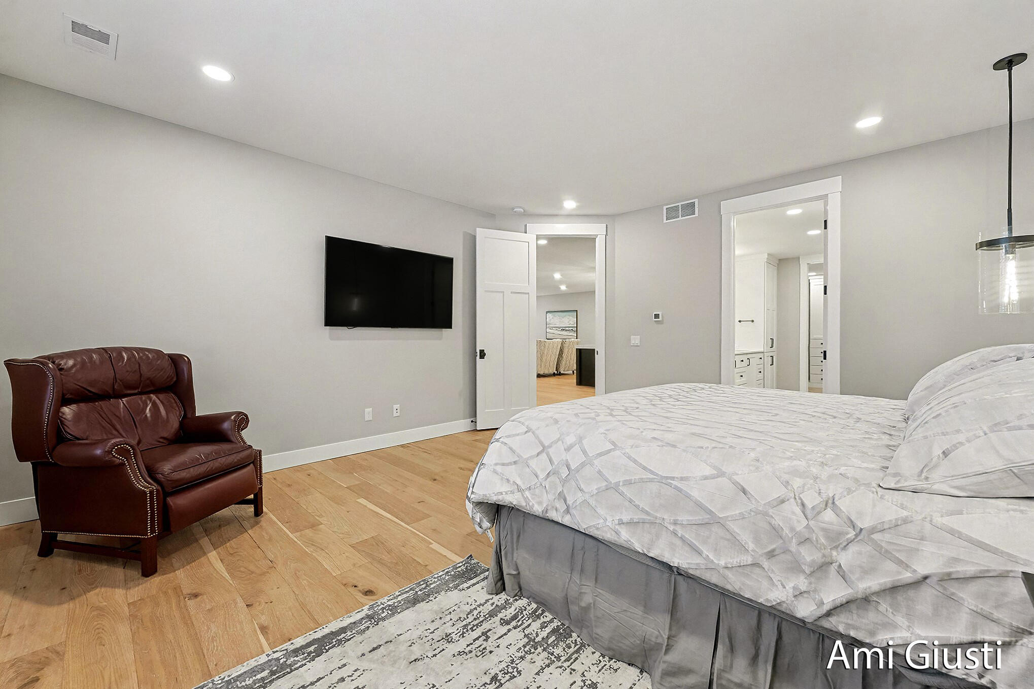 Holland, Michigan 49424, United States, 4 Bedrooms Bedrooms, ,3 BathroomsBathrooms,Residential,Active,257538