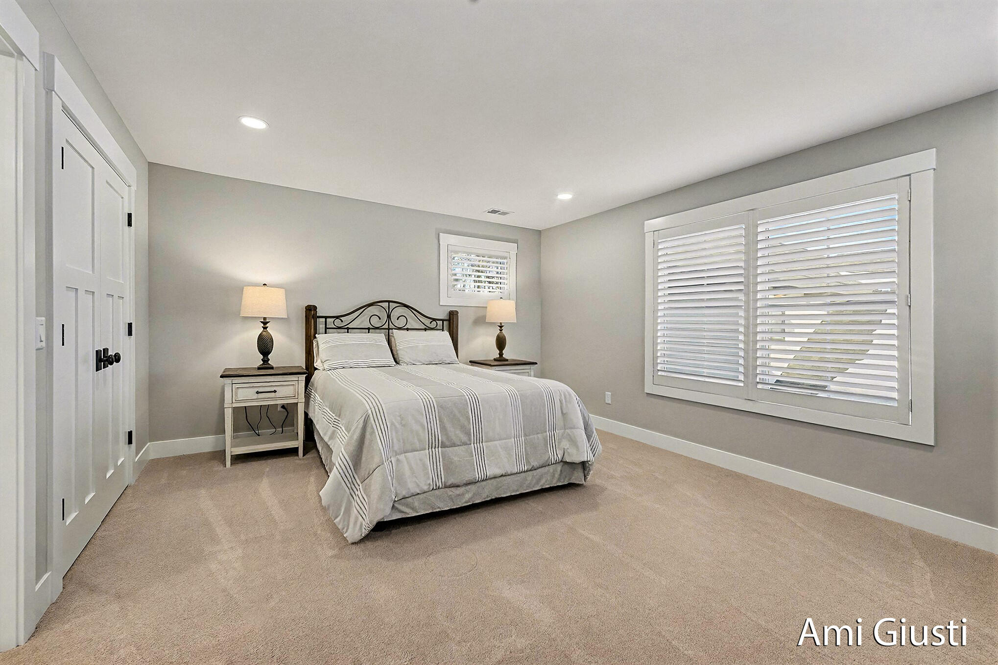 Holland, Michigan 49424, United States, 4 Bedrooms Bedrooms, ,3 BathroomsBathrooms,Residential,Active,257538