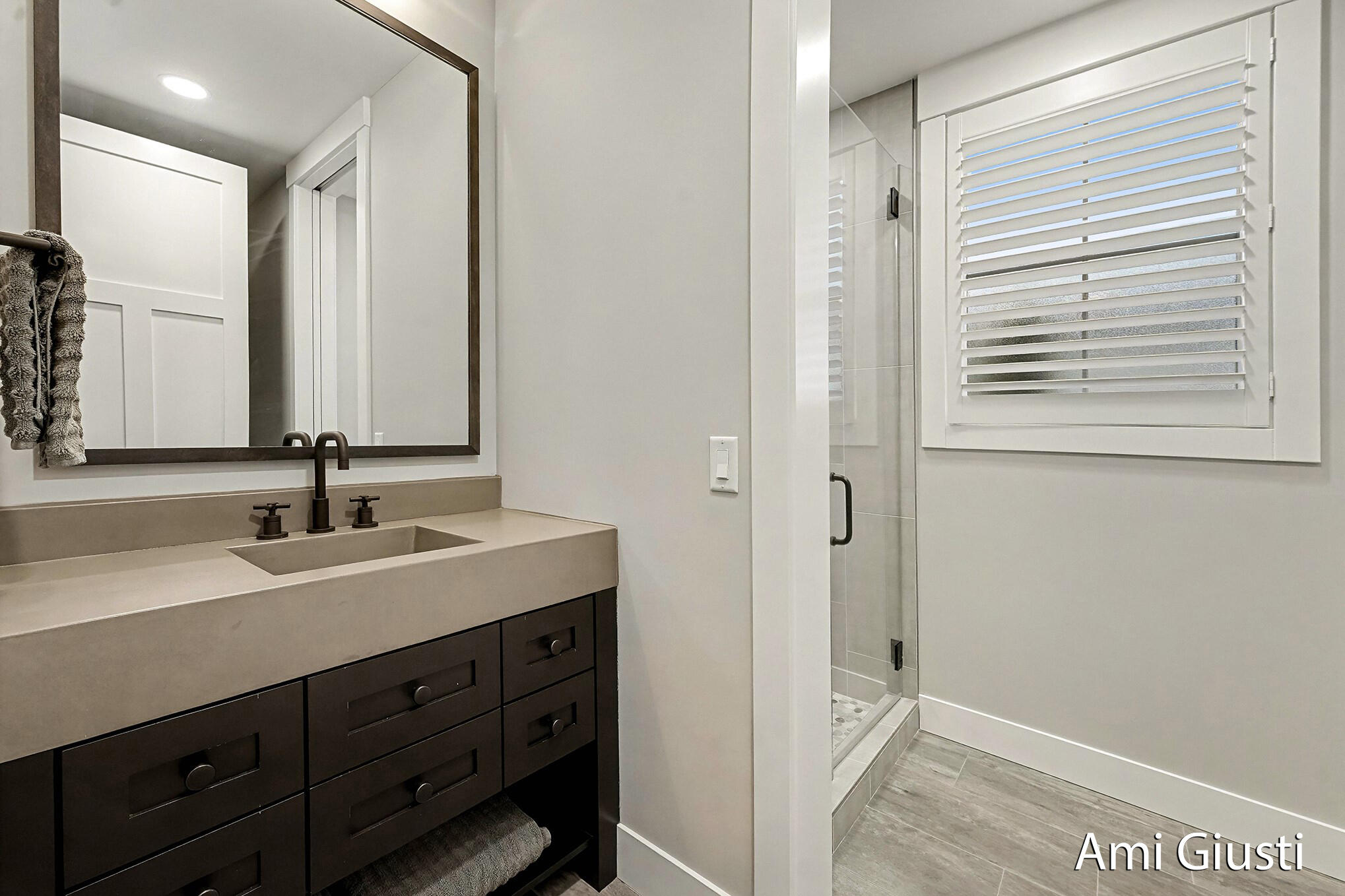 Holland, Michigan 49424, United States, 4 Bedrooms Bedrooms, ,3 BathroomsBathrooms,Residential,Active,257538