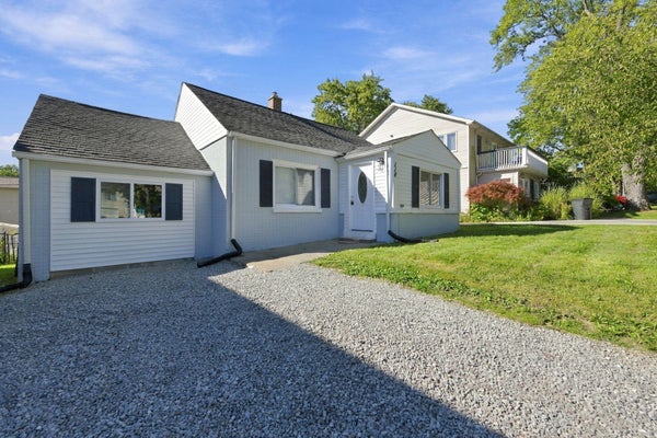 118 DEKALB ST, WALLED LAKE, MI 48390 - Image ade75d1e8464d1d8a92e328604c88f10/3707912482