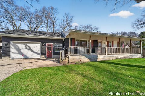 Photo of 1415 Woodhaven Street, Muskegon, MI 49445 (MLS # 26017580)