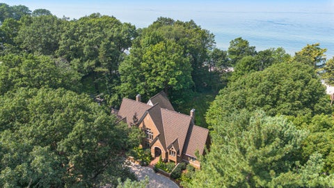 5285 N Lakeshore Drive Holland MI 49424
