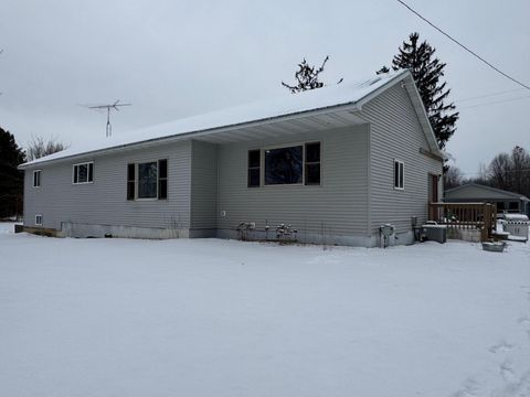MLS: 25005659