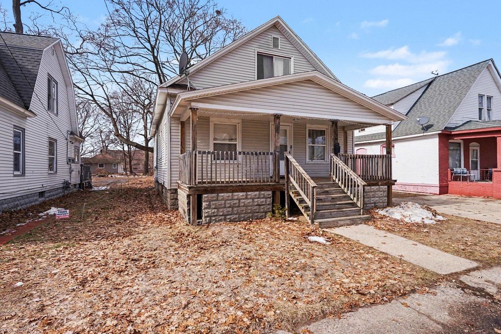 Photo of 1691 Terrace Street, Muskegon, MI 49442 (MLS # 26007651)