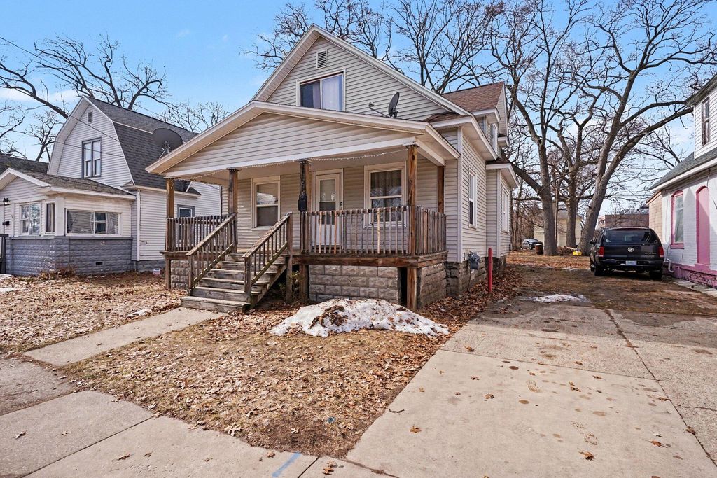 Photo of 1691 Terrace Street, Muskegon, MI 49442 (MLS # 26007651)