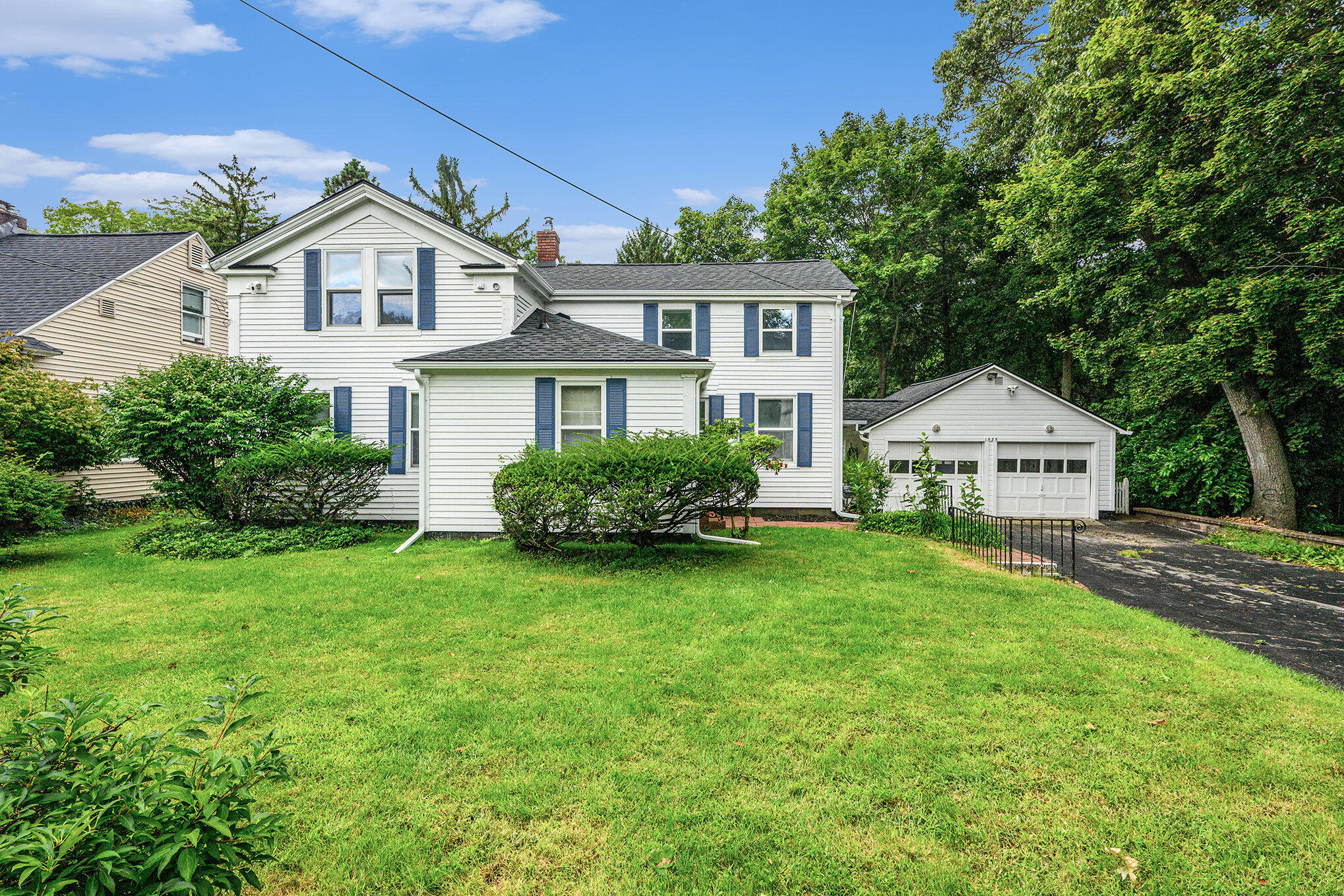 Kalamazoo, Michigan 49008, United States, 4 Bedrooms Bedrooms, ,3 BathroomsBathrooms,Residential,Active,200281