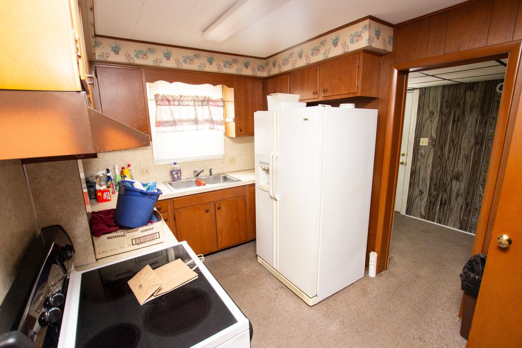 Photo of 105 W Telegraph Street, Dowagiac, MI 49047 (MLS # 26005042)