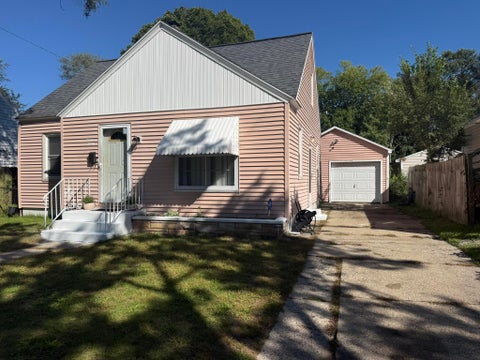 Photo for 1860 Ray Street