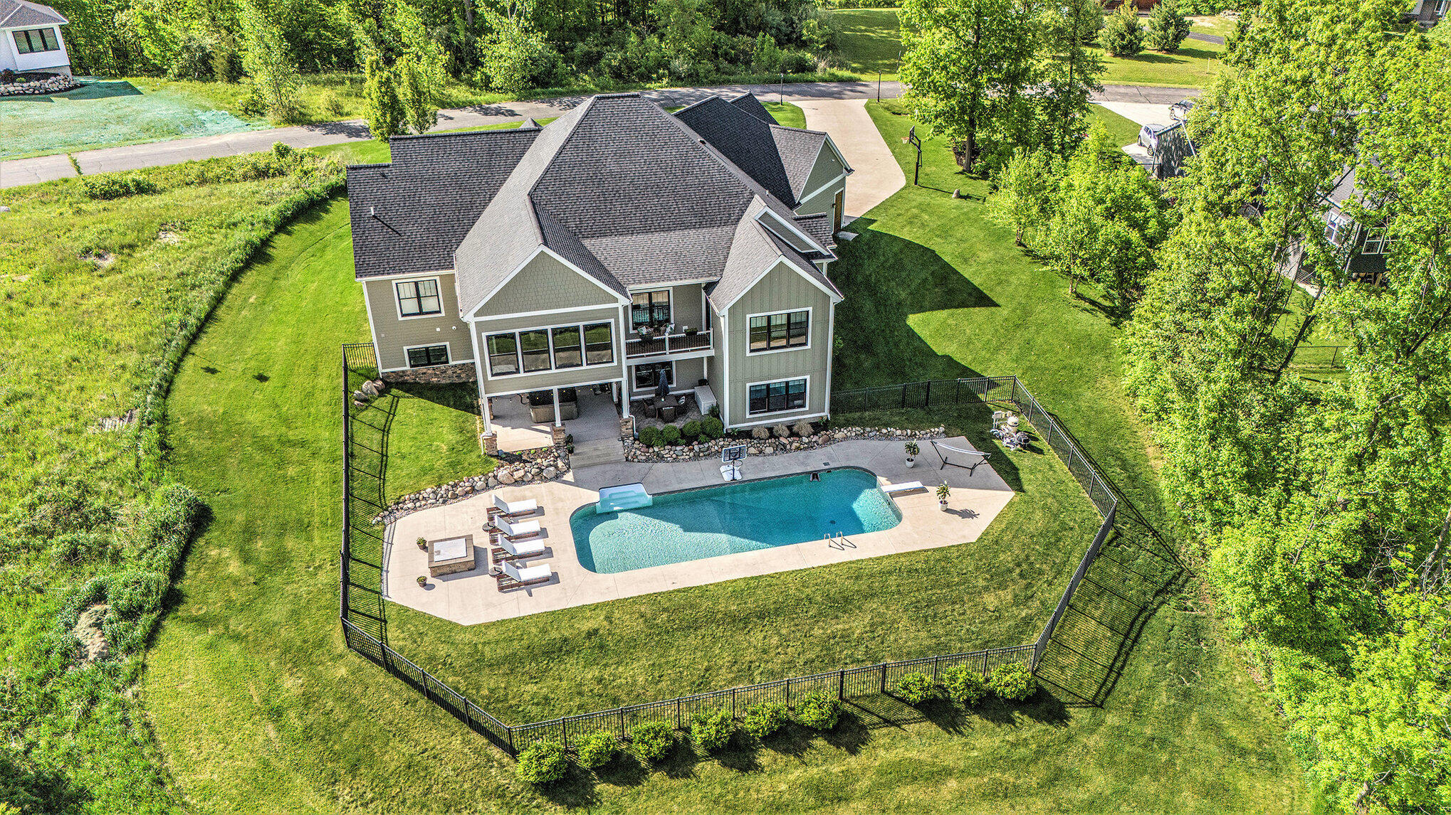 9482 Wabasis Pointe Drive NE