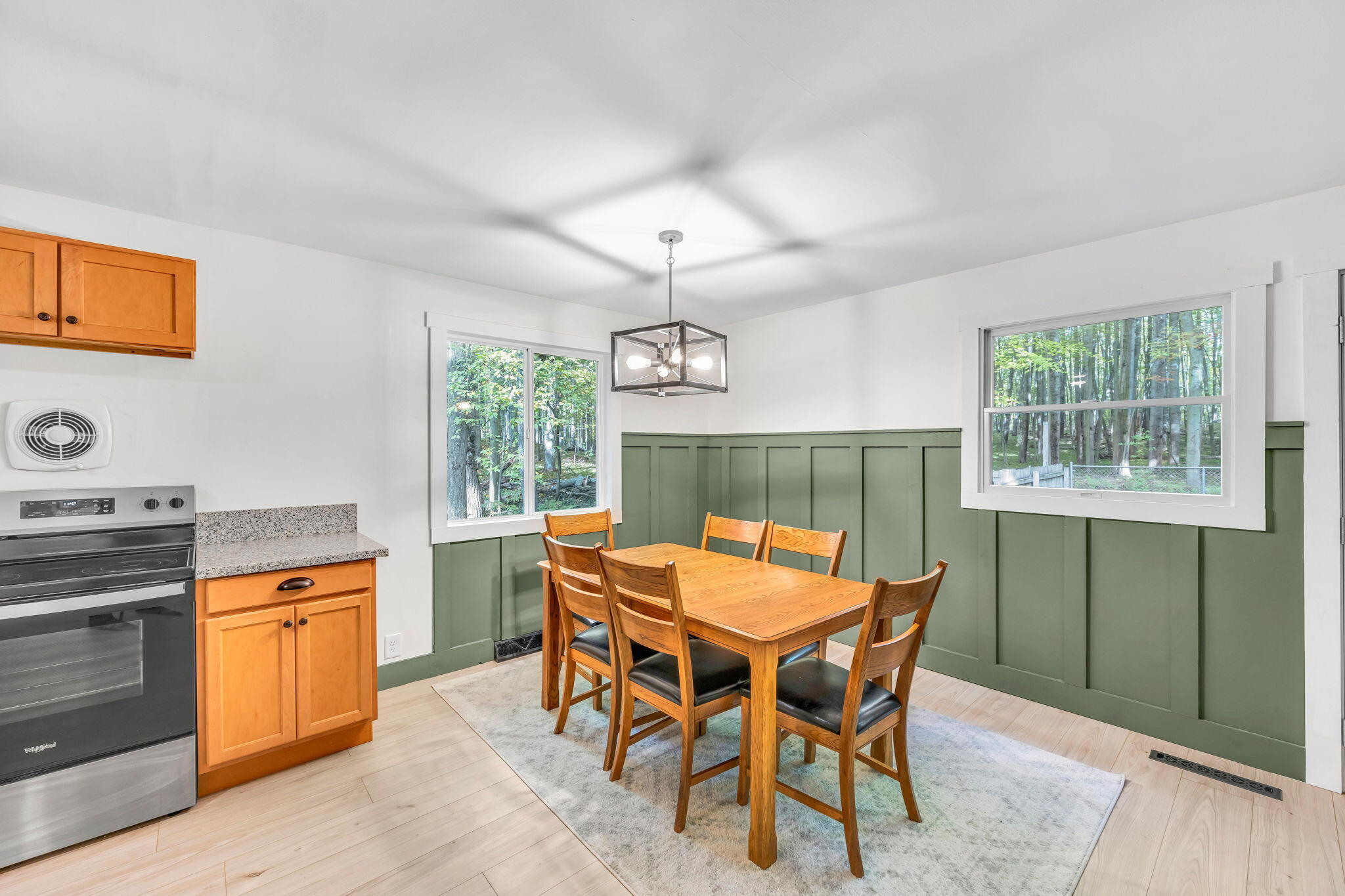 8128 Highland Trail